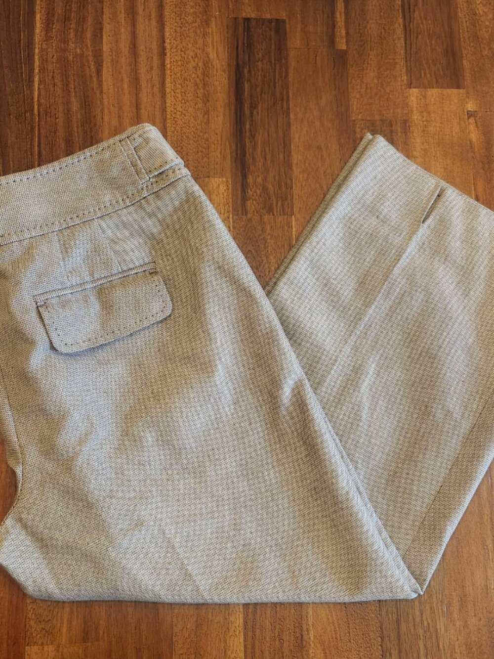 Ann Taylor Women’s 4 Tan Capri Pants Wide Leg Trouser Button Waist Business